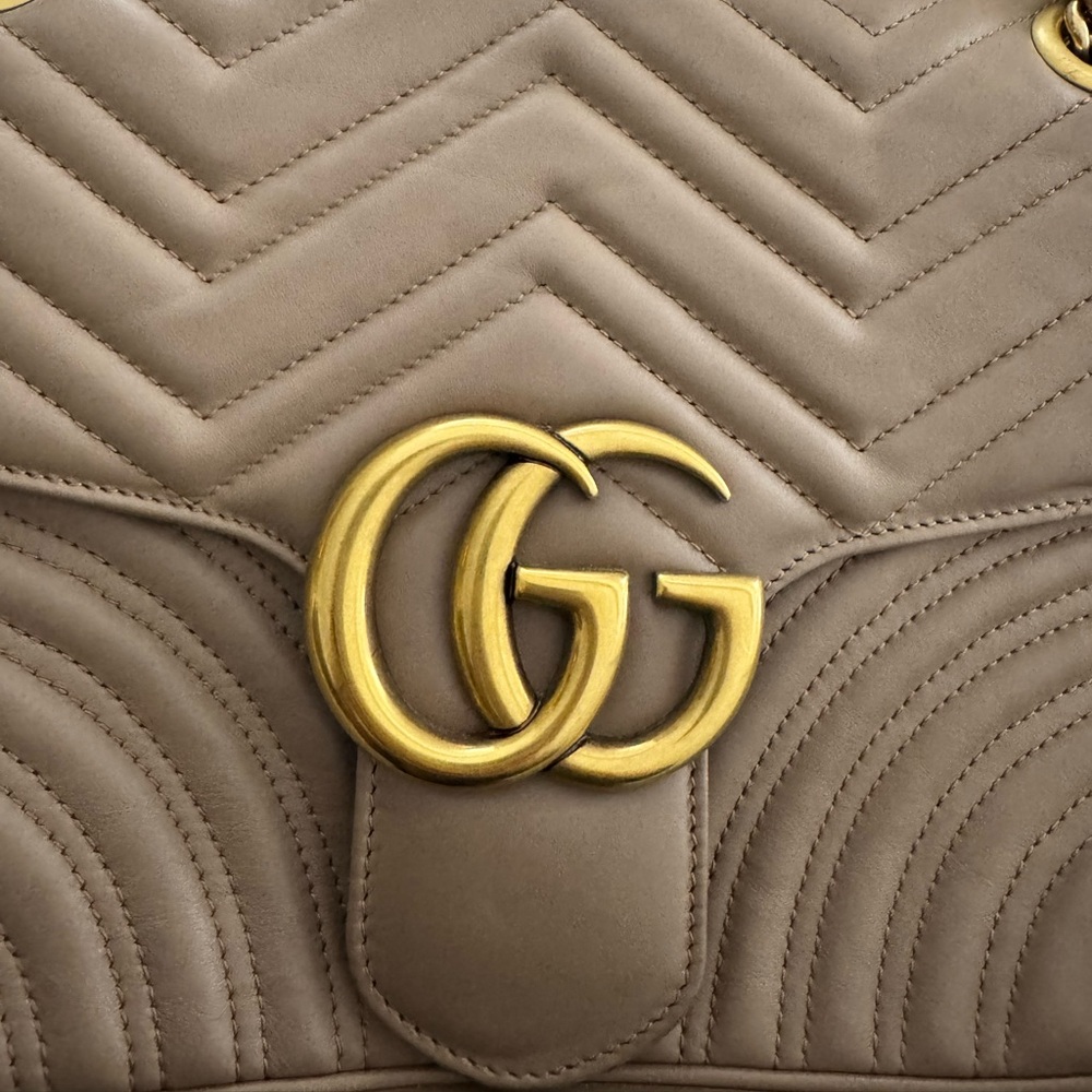 Gucci Tan Leather Marmont Shoulder Bag with Gold Chain - Picture 2 of 5
